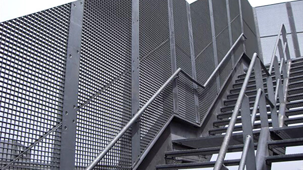 STEEL STAIRCASES